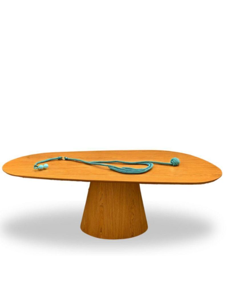 Mesa Oval Organica Em Freijo 140x90cm