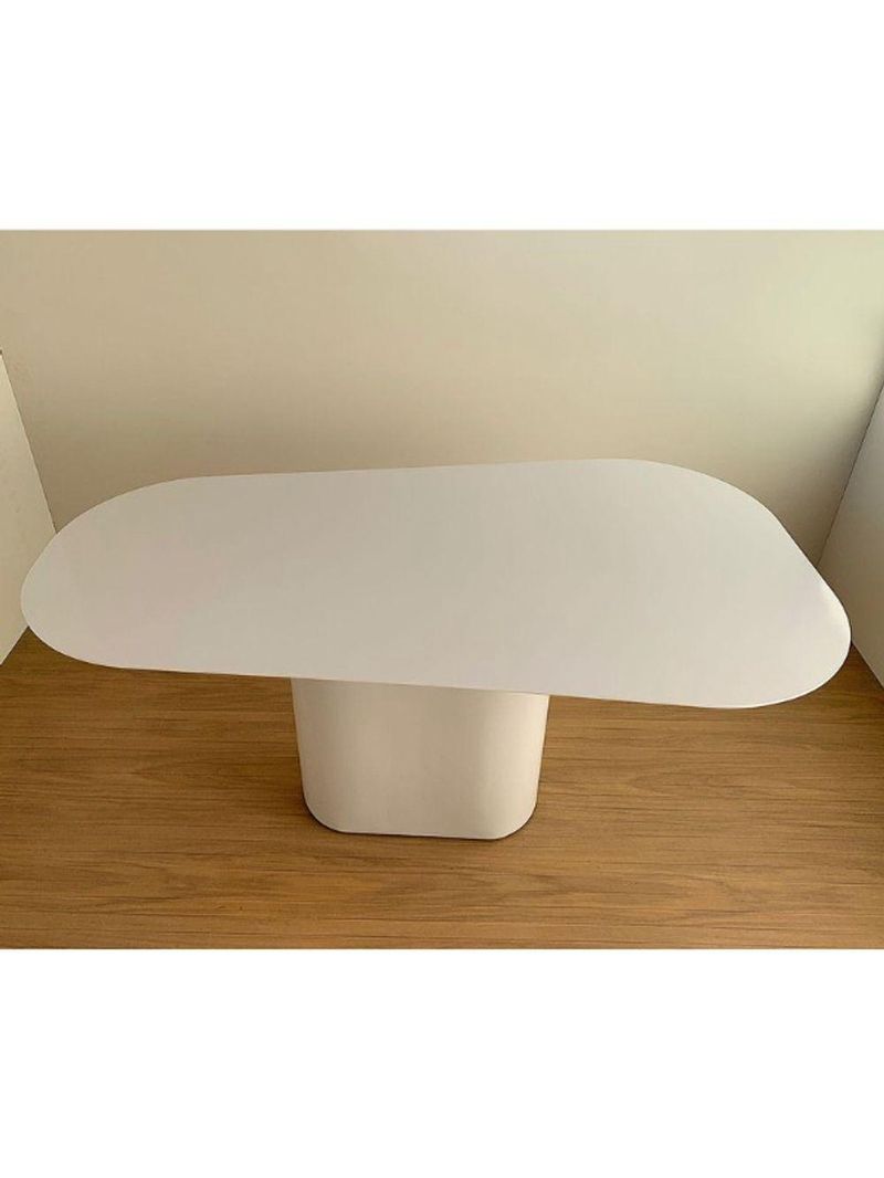 Mesa De Jantar Modelar Orgânica Laqueada 160x90