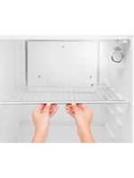 Refrigerador Electrolux Cycle Defrost 260 Litros 2 Portas Design Moderno Dc35a com na cor Branco 220v