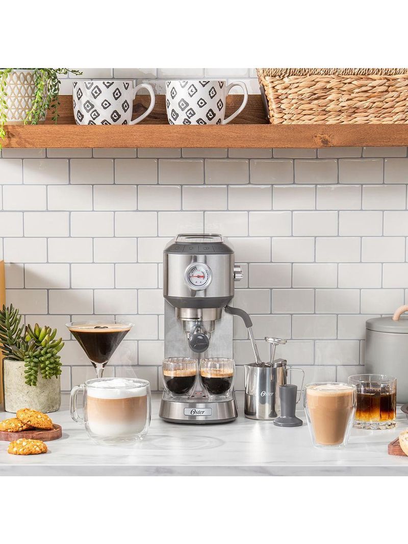 Kit Cafeteira Espresso Compacta E Moedor De Café Oster - 127v 127v
