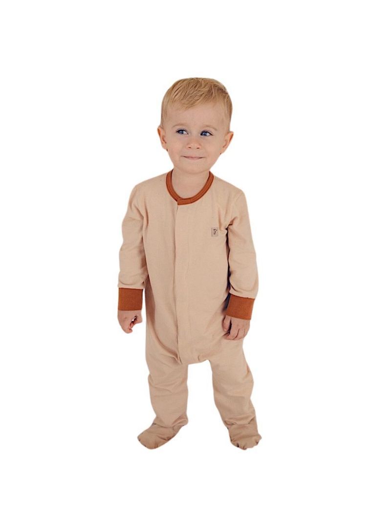 Macacão magnético avelã, girafa de courinho decorativa no peito - 9 meses