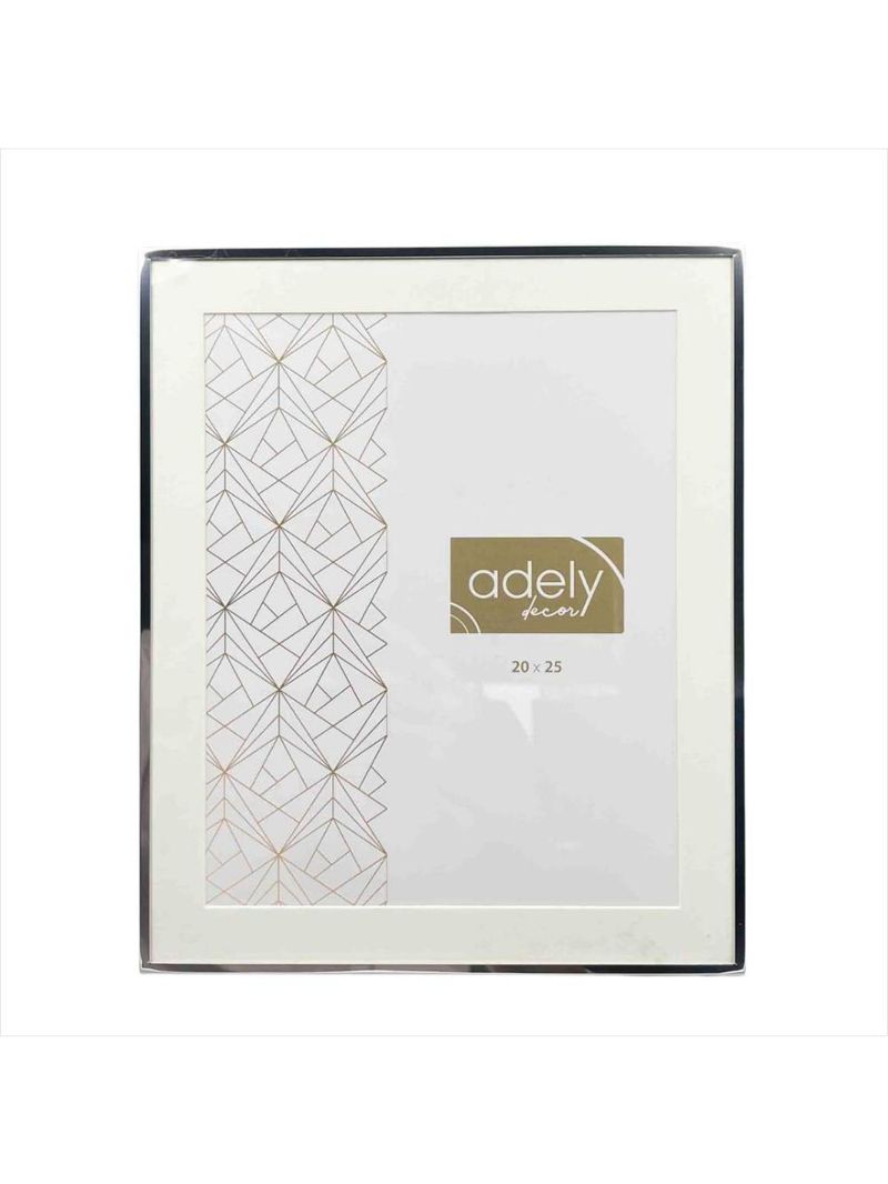 Porta retrato alumínio borda prateada 20 x 25 cm