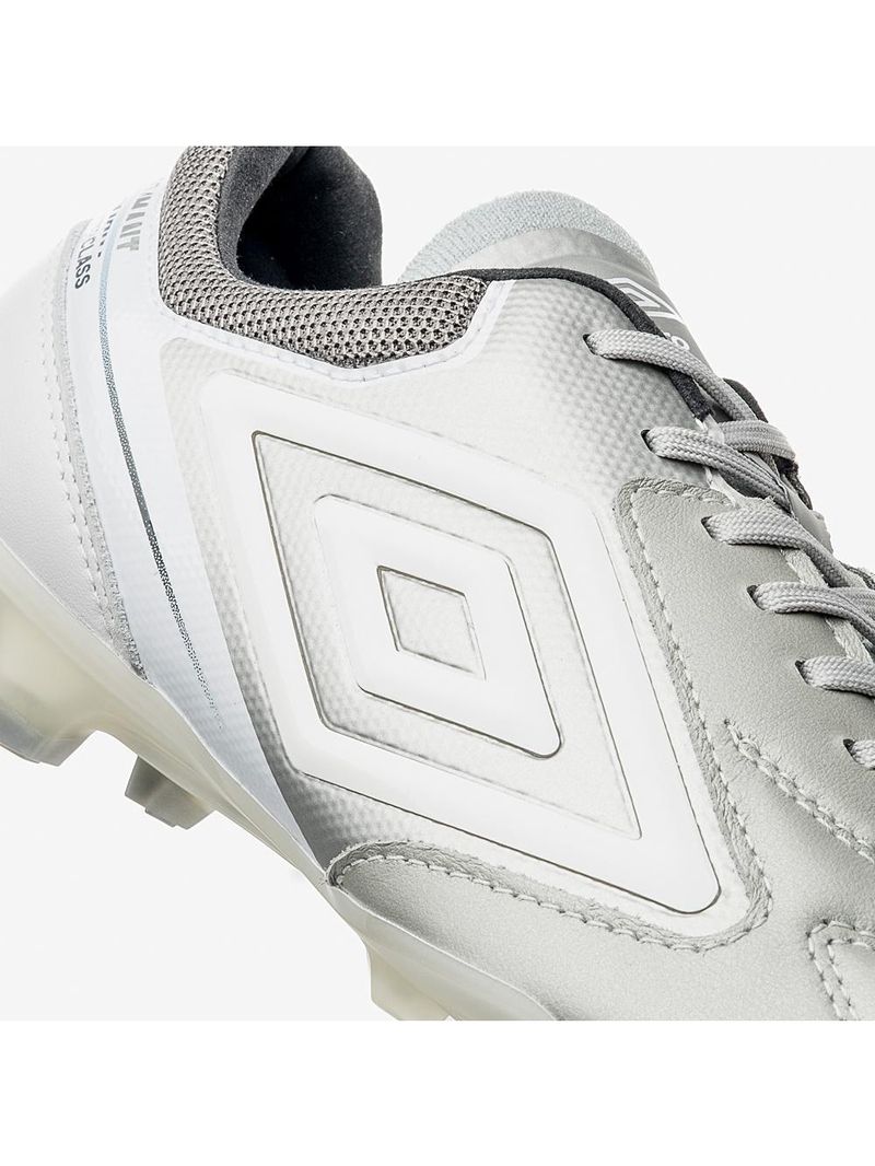 Chuteira campo umbro adamant master class pro sg
