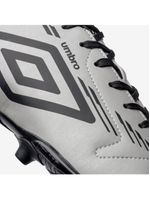 Chuteira campo umbro brave