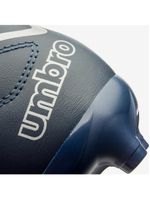 Chuteira campo umbro class