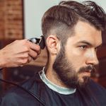 Cortador de cabelo profissional com lâmina titanium, motor profissional e acessórios 127v multi - eb036