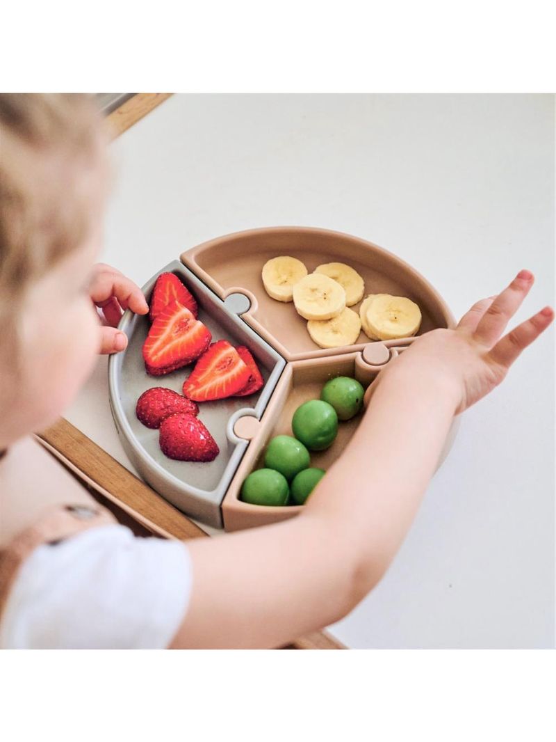 Prato infantil de silicone encaixe puzzle marrom e cinza - minikoioi