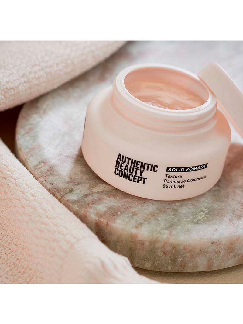 Authentic beauty concept styling pomada modeladora