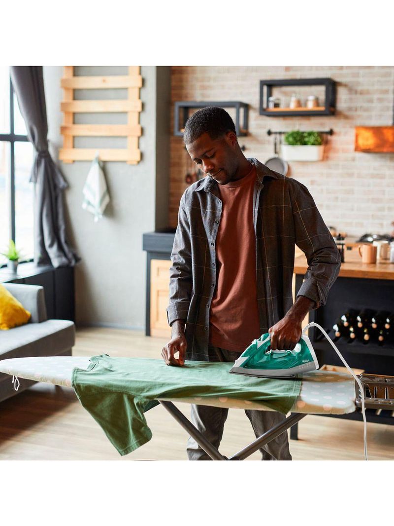 Ferro De Passar A Vapor Philco 320ml Base Cerâmica PFV71 220V