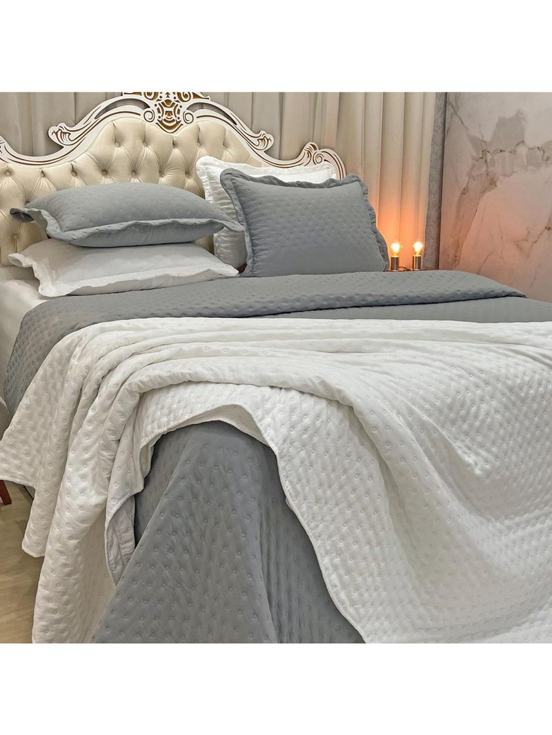 Kit cobre leito colcha perone queen dupla face toque de pluma micro percal 300 fios 3 peças - cinza