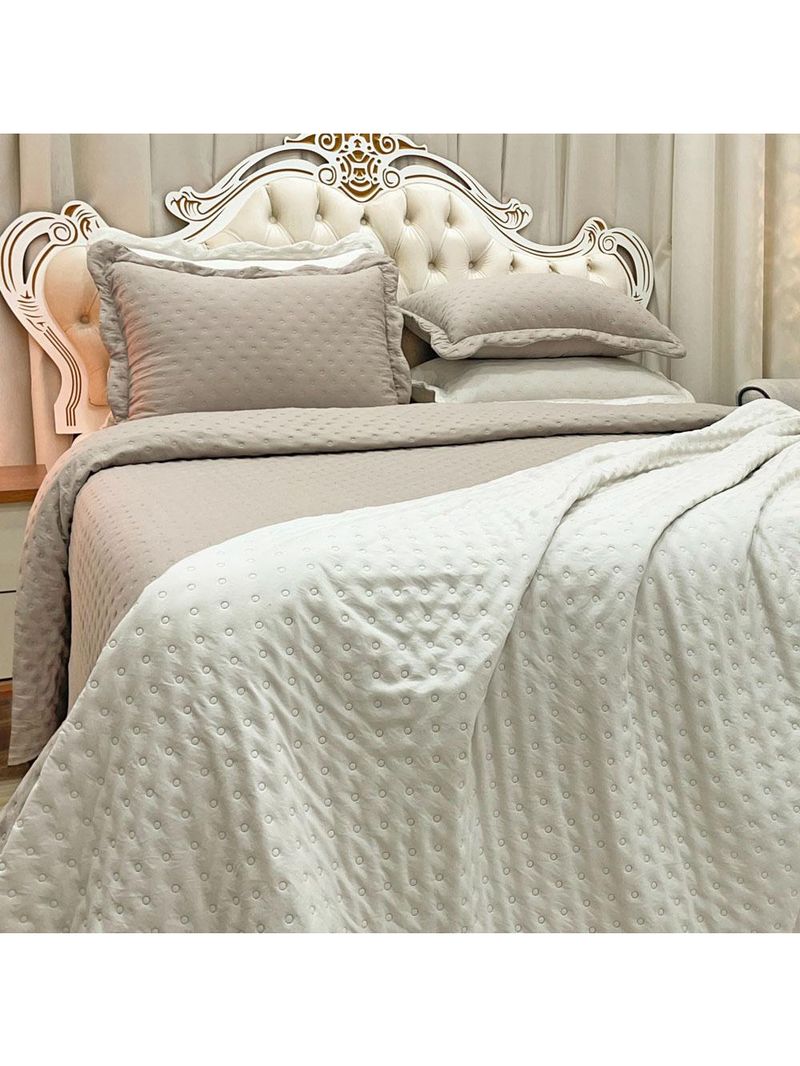 Kit cobre leito colcha perone padrão dupla face toque de pluma micro percal 300 fios 3 peças - bege