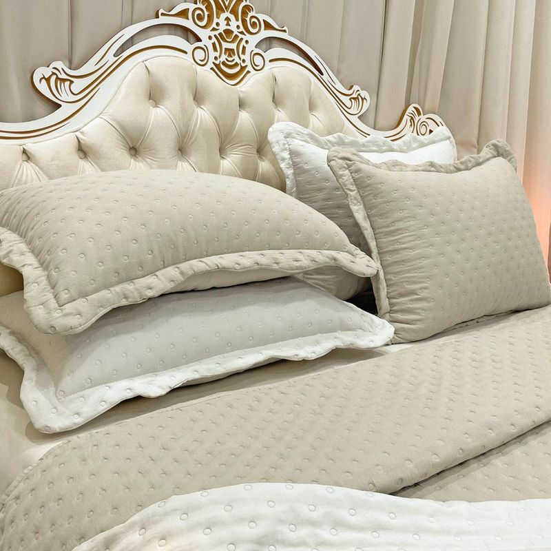 Kit cobre leito colcha perone casal padrão dupla face toque de pluma micro percal 300 fios 3 peças - palha