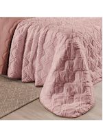 Kit cobre leito colcha adele casal padrão dupla face micropercal 300 fios 3 peças - rosê