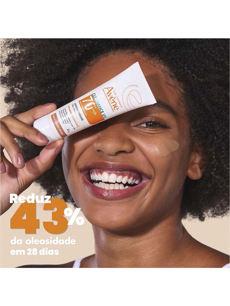 Protetor solar facial com cor antioleosidade avène cleanance uv fps70