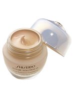 Base facial shiseido - future solution lx total radiance foundation