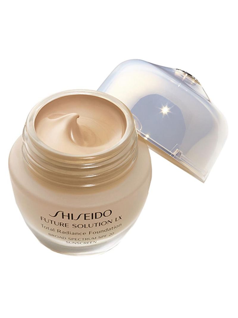 Base facial shiseido - future solution lx total radiance foundation