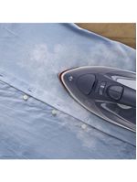 Ferro de passar a vapor e a seco electrolux experience care esi60 com spray, base cerâmica e tecnologia powervapour – azul marinho