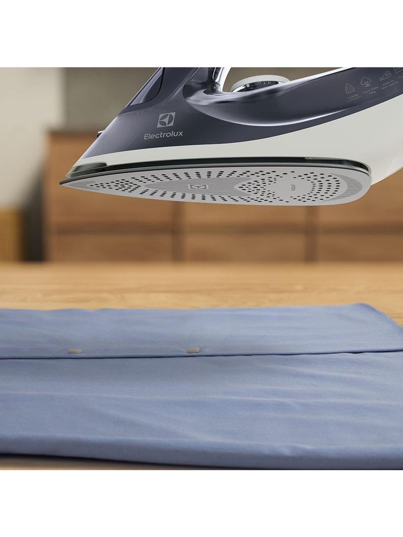 Ferro de passar a vapor e a seco electrolux experience care esi60 com spray, base cerâmica e tecnologia powervapour – azul marinho