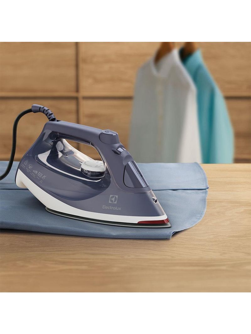 Ferro de passar a vapor e a seco electrolux experience care esi60 com spray, base cerâmica e tecnologia powervapour – azul marinho