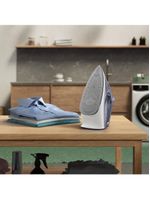 Ferro de passar a vapor e a seco electrolux experience care esi60 com spray, base cerâmica e tecnologia powervapour – azul marinho