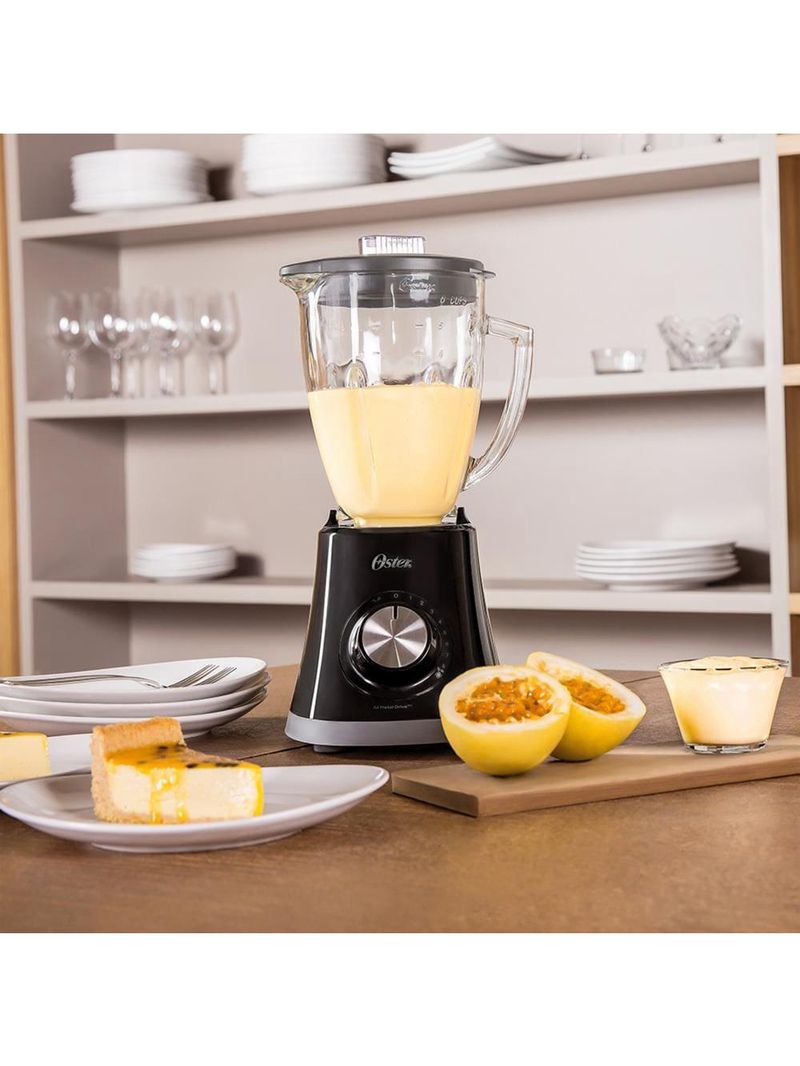 Liquidificador oster super chef preto com copo de vidro 750w e 8 velocidades