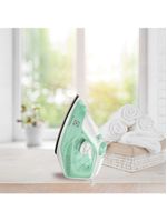 Ferro de passar a vapor base cerâmica com spray electrolux easyline sie70 verde