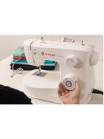 Máquina de costura mecânica singer m2405 - branca
