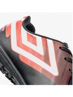 Chuteira society umbro action jr