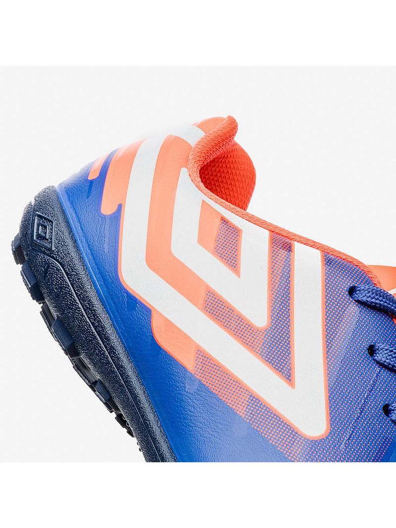 Chuteira society umbro action jr