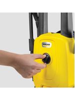 Lavadora de alta pressão karcher wash jet 1500psi 1400w aplicador de detergente porta acessórios integrado amarela e preta