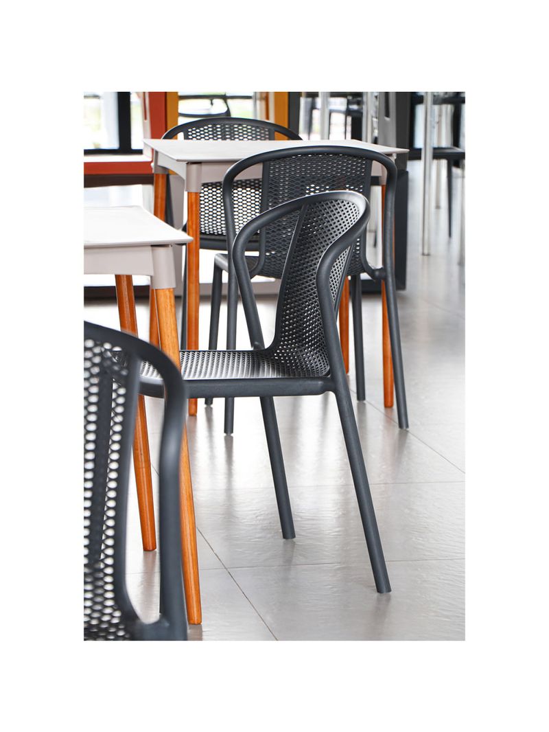 Cadeira Tramontina Louise Empilhável Grafite em Polipropileno