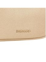 Mini bolsa feminina transversal com correntes dourada