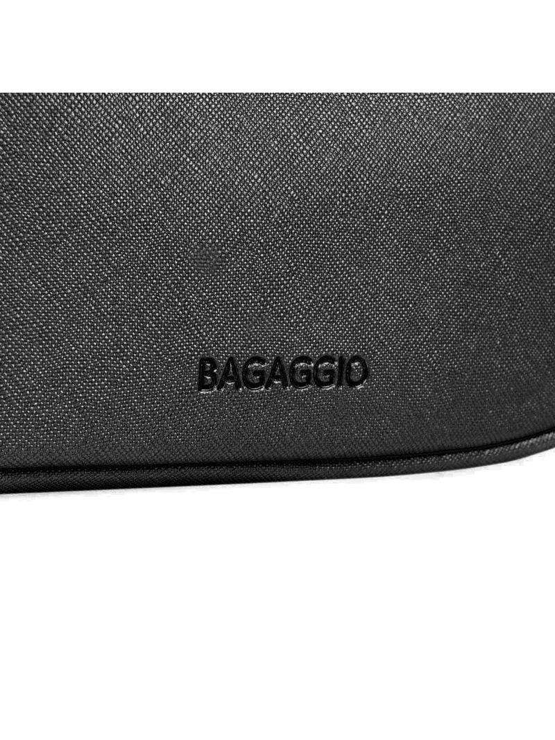 Mini bolsa feminina transversal com correntes preta