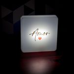 Luminária Box Slim Amor Usb