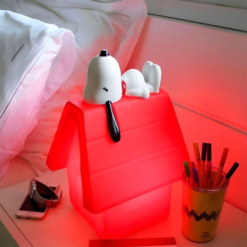 Luminária 3d Casinha Snoopy Peanuts Decoração Criativa Bivolt