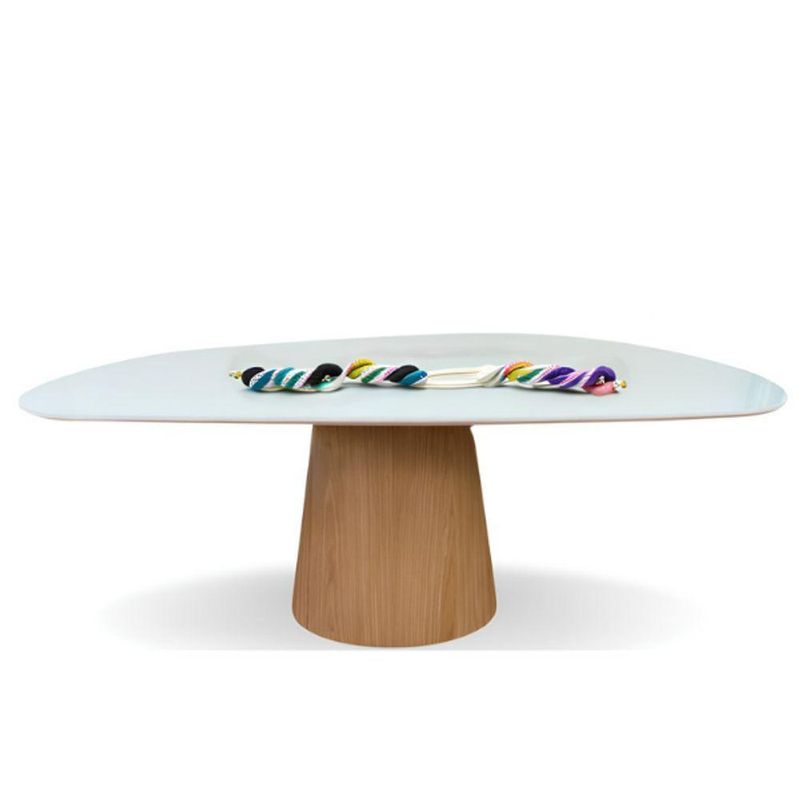 Mesa De Jantar Cone Oval Orgânica 235x122cm