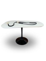 Saarinen Organica Oval Preta 198x22 Em Laca