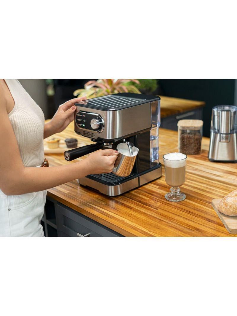 Cafeteira espresso Black+Decker CE1100G Gourmand Gris 1100w multifunções 1,5L inox