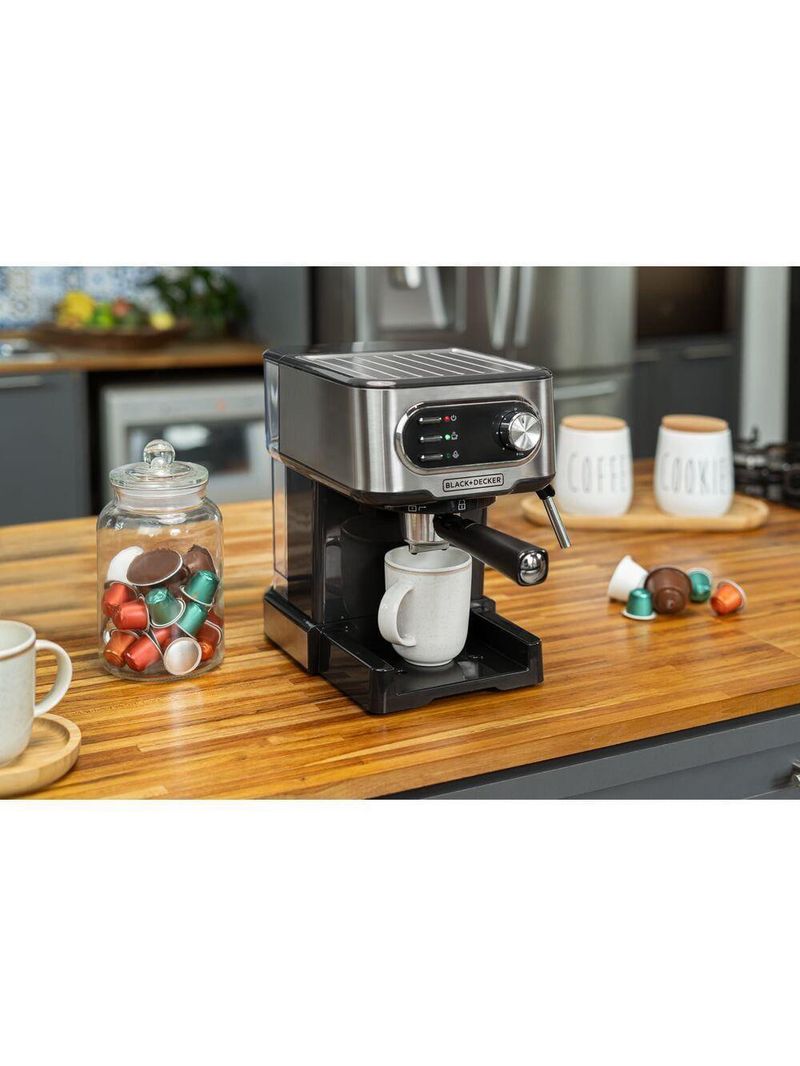 Cafeteira espresso Black+Decker CE1100G Gourmand Gris 1100w multifunções 1,5L inox