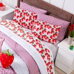 Kit Edredom King Morangos Rosê Com Almofadas Estampadas 07 Peças - Dupla Face Percal 300 Fios