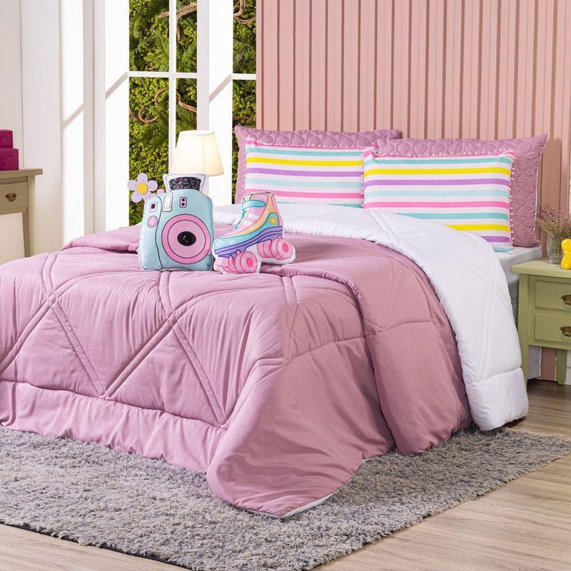 Kit Edredom Solteiro Menina Teen Rosa Com Almofadas Estampadas 05 Peças - Dupla Face Percal 300 Fios Cor Patins