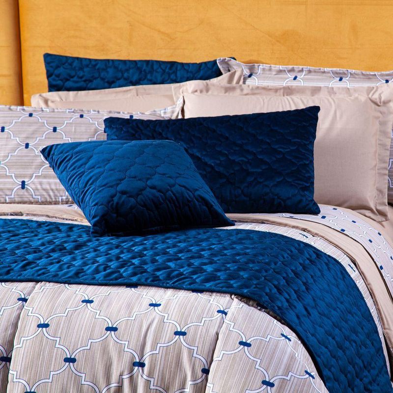 Kit De Peseira Para Cama Florence Azul Marinho Com Fronhas E Almofada 04 Peças - Tecido Veludo Macio Caminho De Cama