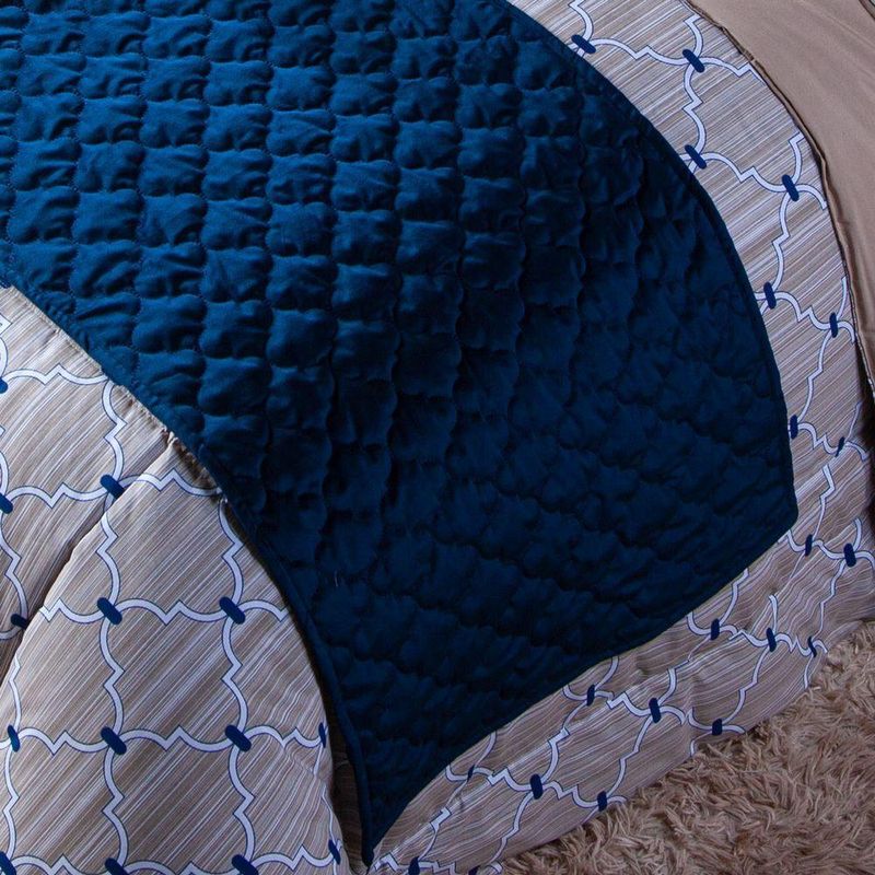 Kit De Peseira Para Cama Florence Azul Marinho Com Fronhas E Almofada 04 Peças - Tecido Veludo Macio Caminho De Cama