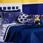 Kit Cobre Leito Colcha Solteiro Futebol Game Azul Marinho/branco Dupla Face Com Almofadas 06 Peças