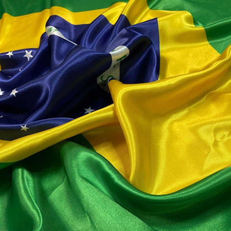 Bandeira Do Brasil Média 80cm X 55cm Oficial Seleção Copa Do Mundo Em Cetim Brilhante Estampado