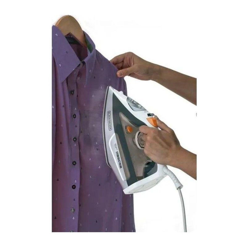 Ferro A Vapor Black + Decker Fx3100 Br Com Anti Gotejamento 220V