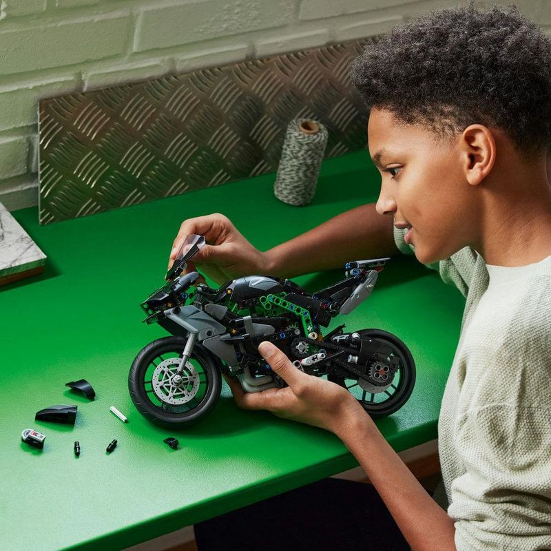 Lego technic motocicleta kawasaki ninja h2r; conjunto 42170