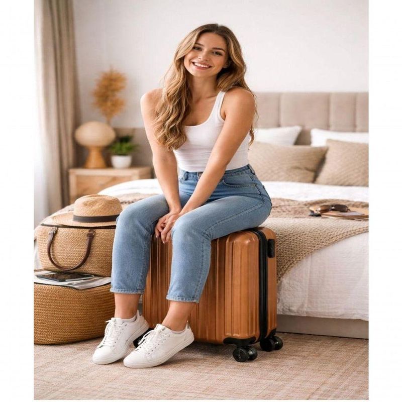 Mala Viagem Rigida Abs Bordo Pequena Giro 360 Mao Padrao Dourado