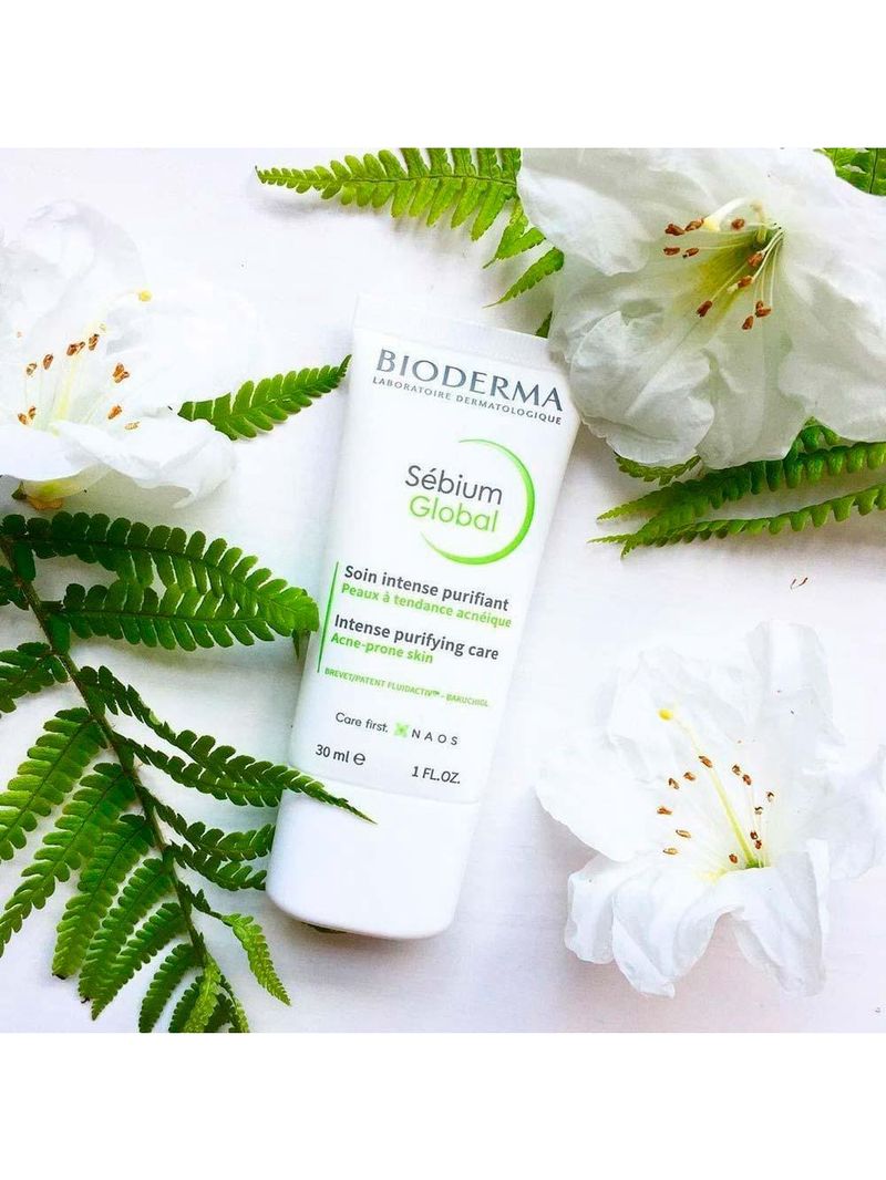 Sébium global bioderma hidratante anti-imperfeições e antimarcas da acne