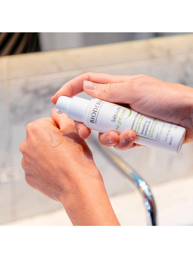 Sérum facial concentrado renovador para peles oleosas e acneicas bioderma sebium night peel